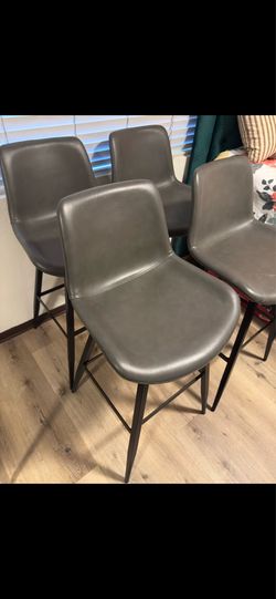 Chairs /Sillas