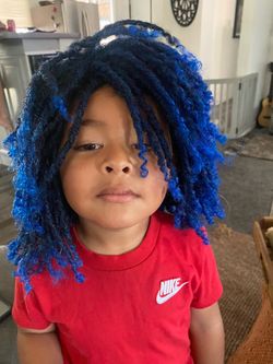 Halloween wig blue