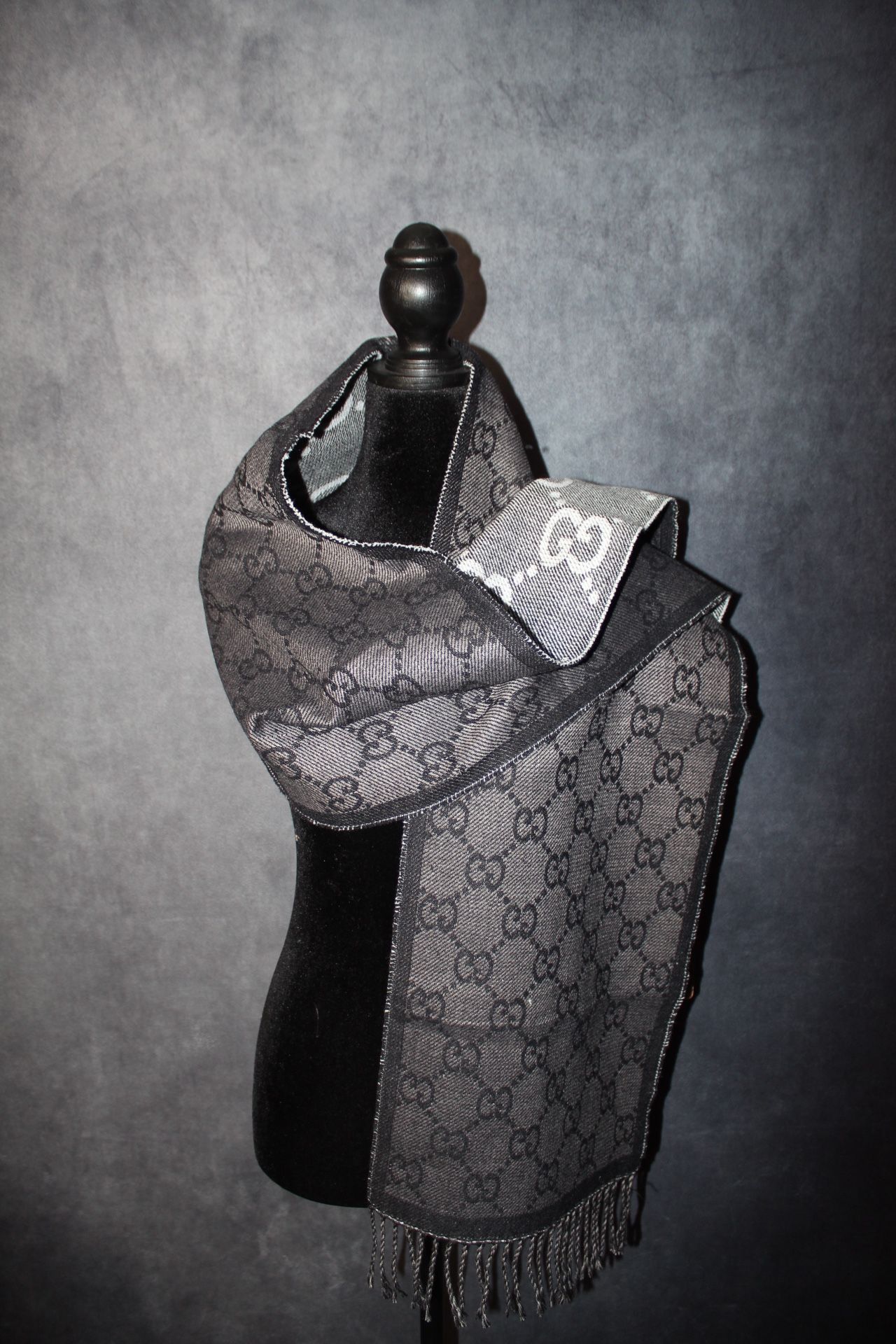 Gucci Scarf Gray