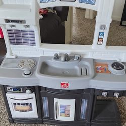 Play Kitchen 