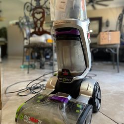 BISSELL ProHeat 2X  Pet Pro + Carpet Cleaner Retail $270