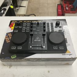 Behringer DJ deck & interface