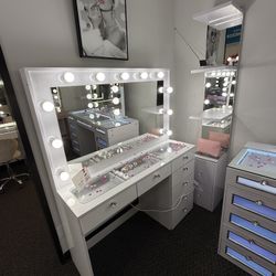 White Glass Top Make Up Vanity