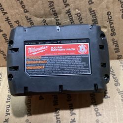 Pre-owned 48-11-1820 Milwaukee 18v 2.0Ah battery
