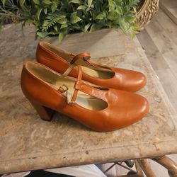 Women Europeans Size 43 Leather  Mary Jane Style Chunk Hill Shoes