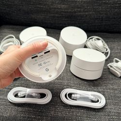 Google Wifi Mesh System (4 Units) - Fast, Reliable Coverage - Pick up in Encinitas