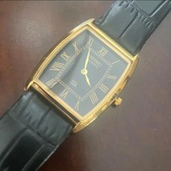 🔥RARE Vintage Men's Barrel Slim Leather Tank Watch🔥