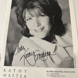 🎶 Signed Kathy Mattea Photo – Authentic Country/Folk Autograph