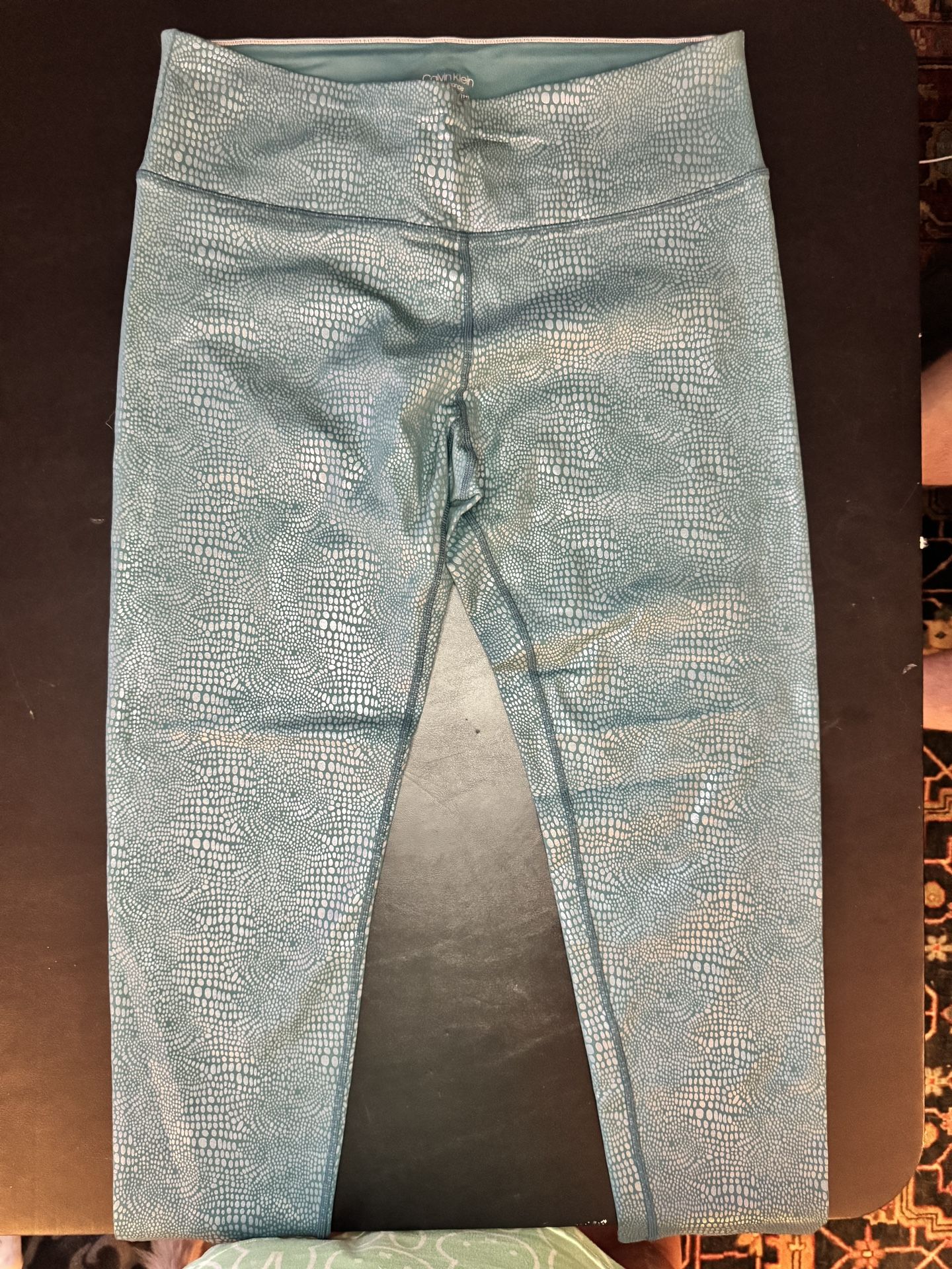 BRAND NEW- Calvin Klein Womens Green Animal Print Yoga Capris