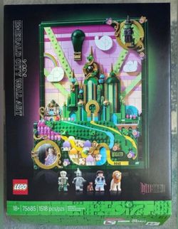 75685 LEGO Wicked Emerald City Wall Art