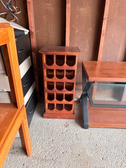 Wine bottle holder