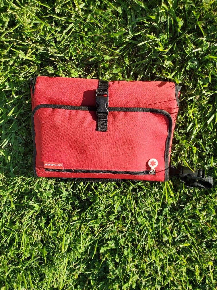 Skip Hop Portable Changing Mat with Wipes Container