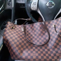 Louis Vuitton Purse⭐((AUTHENTIC))⭐💯