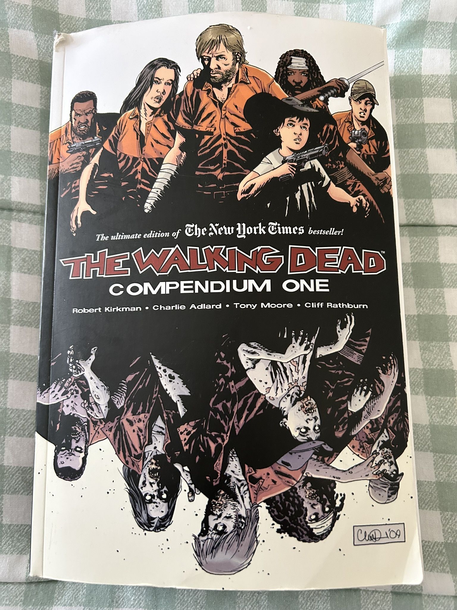 The Walking Dead Compendium One