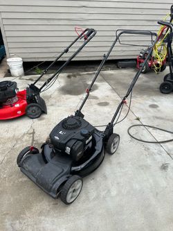 YardMachine Self Propelled Mower READ DESCRIPTION