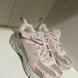 Pink Nike Kids 11c