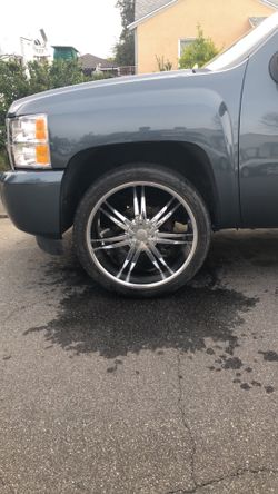 24’’ rims for a Silverado