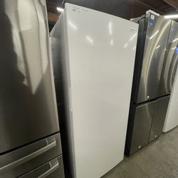 Frigidaire FFFU13F2VW