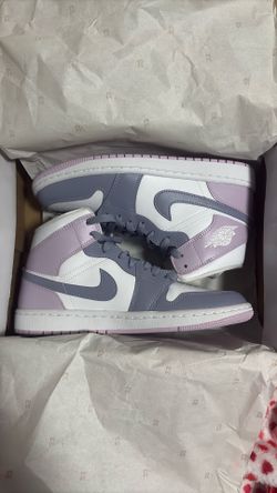 Women’s Jordan’s