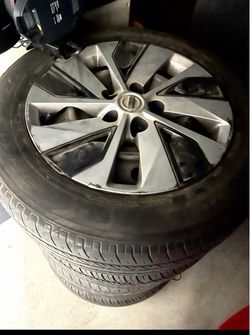 Set of 4 Used Tires – 215/60R16
