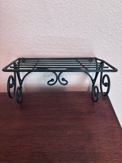 Cottage core Dark Green Wrought Iron Decorative Display Stand