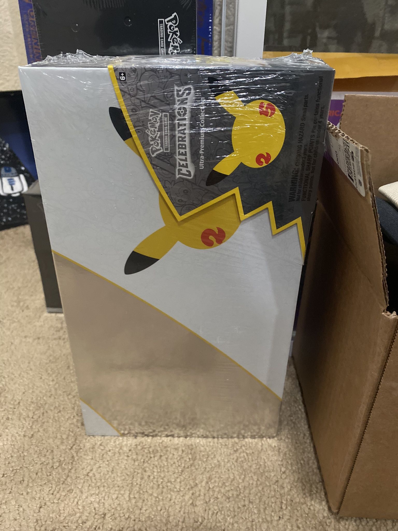 Pokemon 25th Anniversary Celebrations Ultra Premium Collection Box