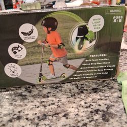 Curve folding kick scooter