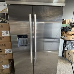 JennAir 48" BUILT-IN SIDE-BY-SIDE REFRIGERATOR WITH EXTERNAL ICE AND WATER DISPENSER