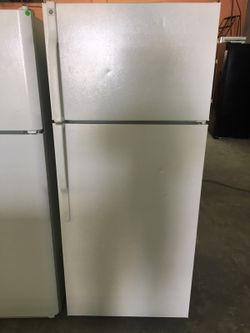 17 Cubic Foot Refrigerator