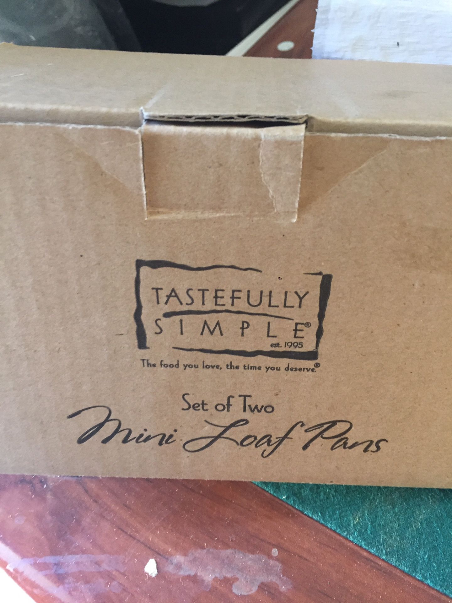 New in box tastefully simple set of two mini loaf pans