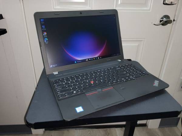 Lenovo ThinkPad E560 15.6" Core i5-6200U 2.3GHz 12GB 240GB SSD Win11