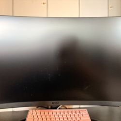 Curved Monitor 