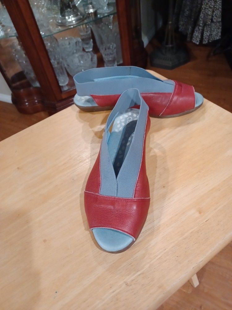 3Pr. Womens Shoes $10.ea. see Description