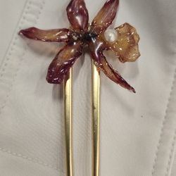 “Artesanía en resina con flores naturales”