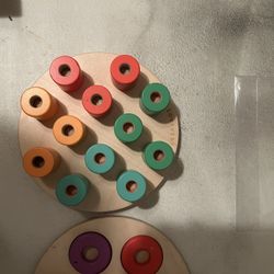 Lovery Stacking Pegboard & Flexible Stacker 