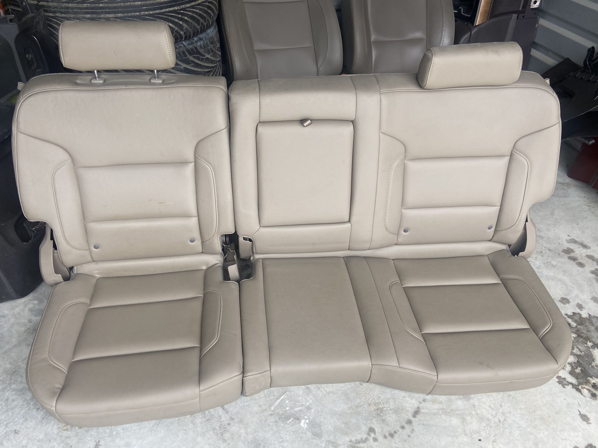 Chevrolet/gmc Rear Seats 2014-2018