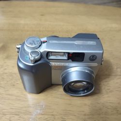 Digital Camera 