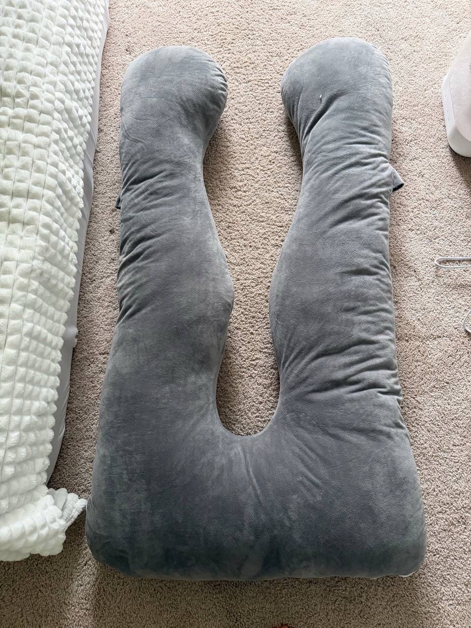 Pregnancy pillow