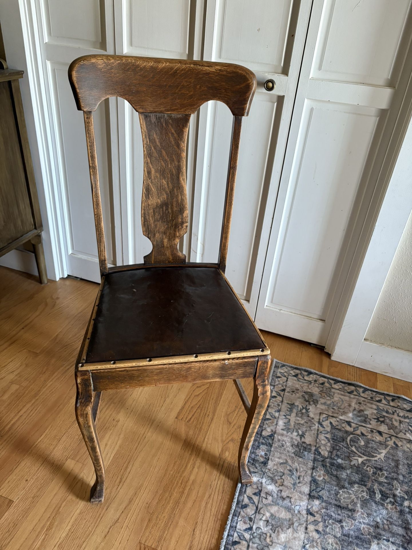 Wooden Chair/pleather Seat