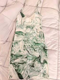 Marble white and green dress