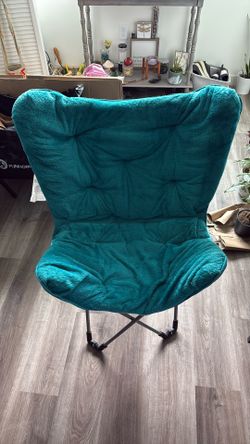 Butterfly plush saucer chair