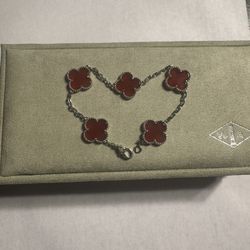 Van cleef and arpels 5 Motifs RED