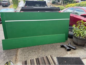 Free particle board and 2x4s