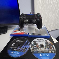 PS4 Slim W/ Controller & 4 Game Bundle