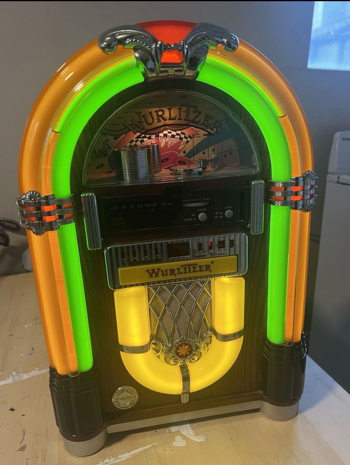 Wurlitzer WR18 Multicolor Wooden Cabinet Compact Disc Jukebox W/ Remote