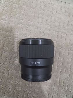 Sony FE 50mm F1.8 camera lens!