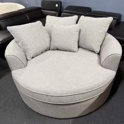 61”Leisure Sofa，$380