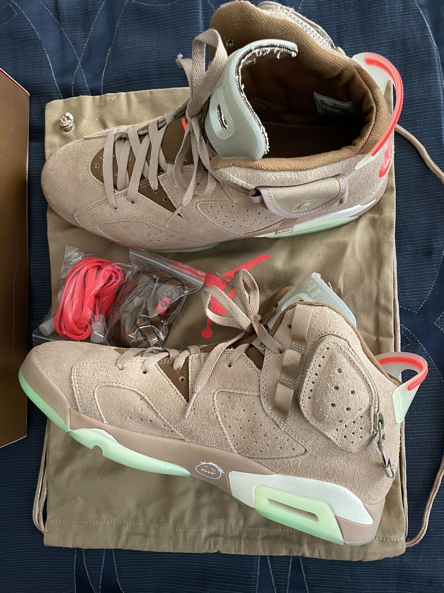 Jordan 6 Travis Scott Sz 13