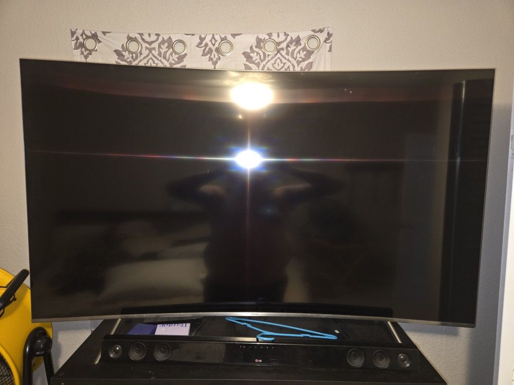 65in Samsung Curveed TV