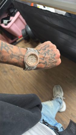 1:1 Mossinate watch